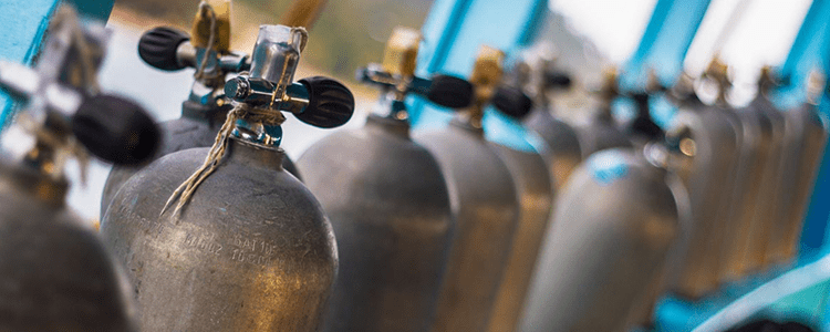 Газовые баллоны в Крестьянской заставе